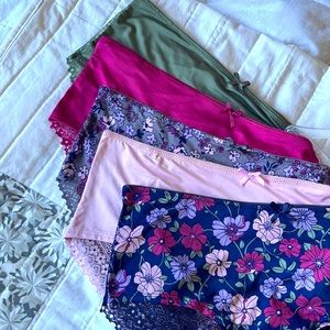 NWT Kensie Lace Briefs Set of 5